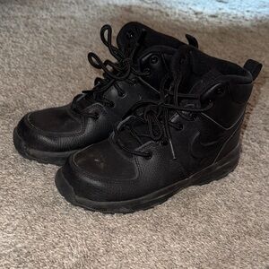 Nike Kids All-Black High-Top Athletic Boots